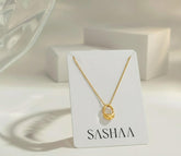 Abstract Pendant Wavy Necklace