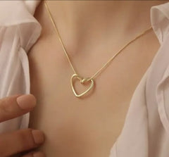 Twisted Heart Pendant Necklace Golden