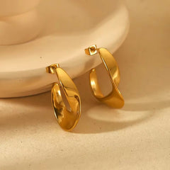 Golden Curve Hoops
