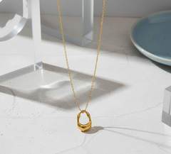 Abstract Pendant Wavy Necklace