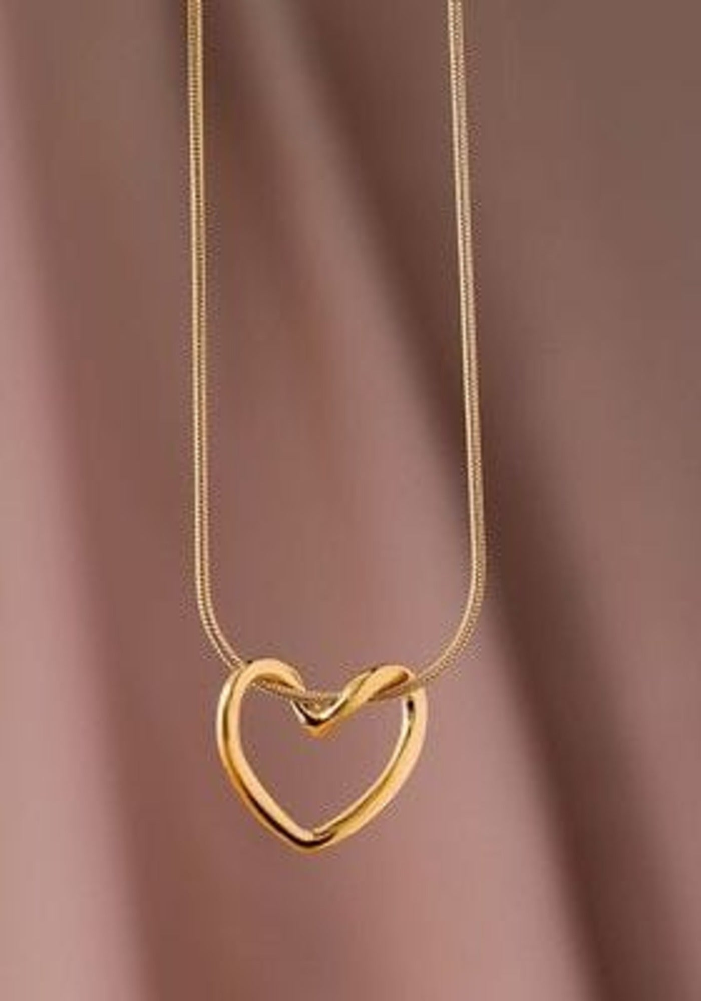 Twisted  Heart  Pendant Necklace Golden